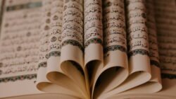 Arti Mimpi Melihat Tulisan Arab Di Langit Atau Di Dinding Rumah